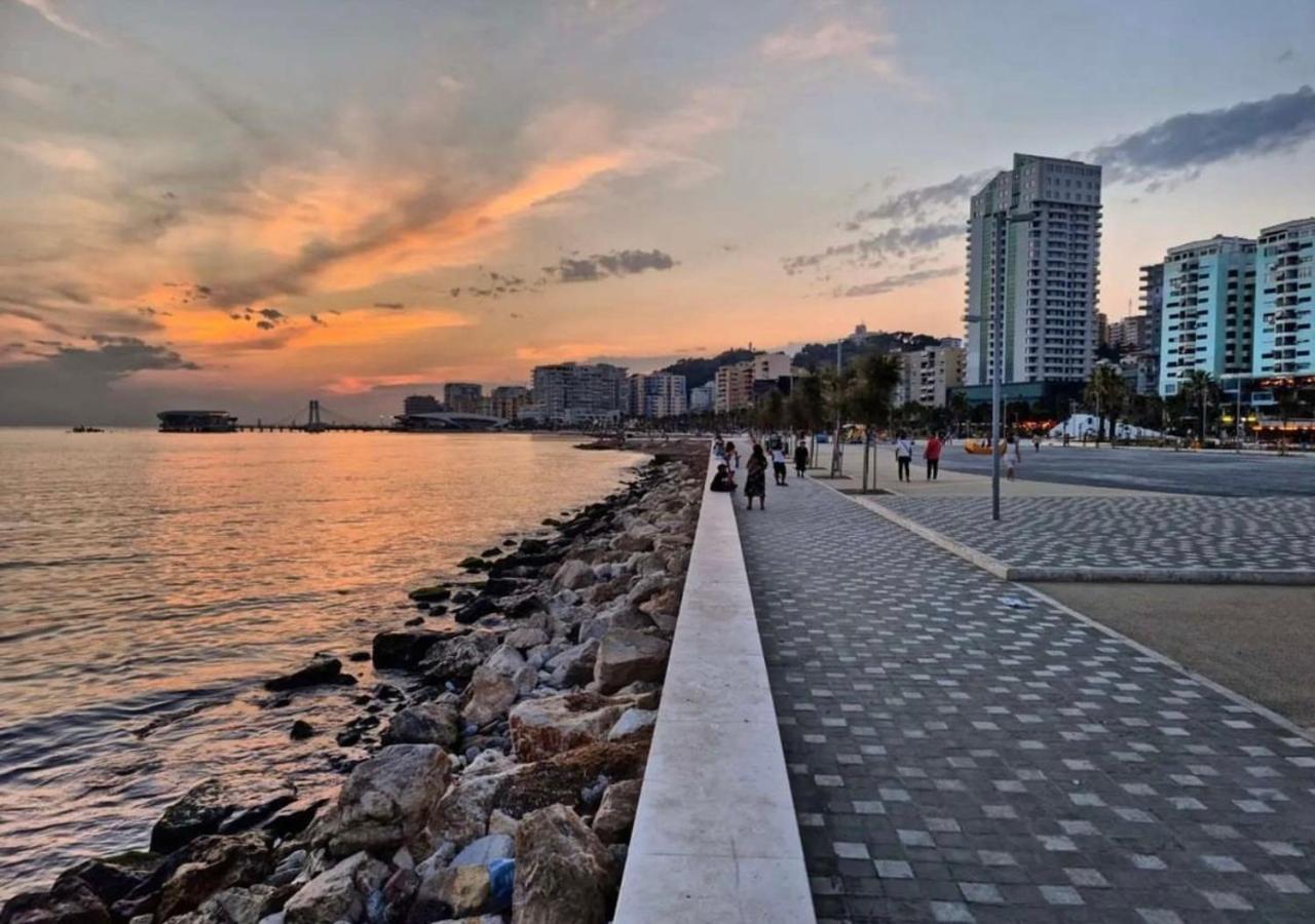 The White Corner Apartment Durres Exterior photo